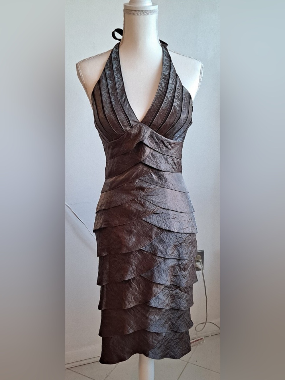VINTAGE Y2K CACHE EVENING DRESS HALTER METALLIC RUFFLED 8